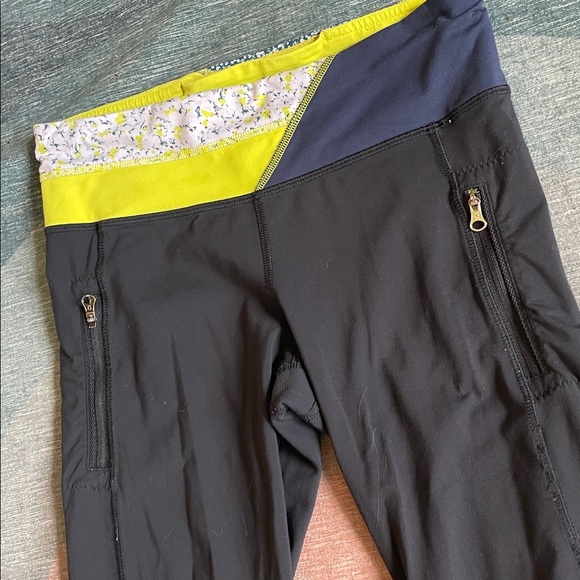 Lululemon Black and Yellow Colorblock Leggings - Picture 6 of 10